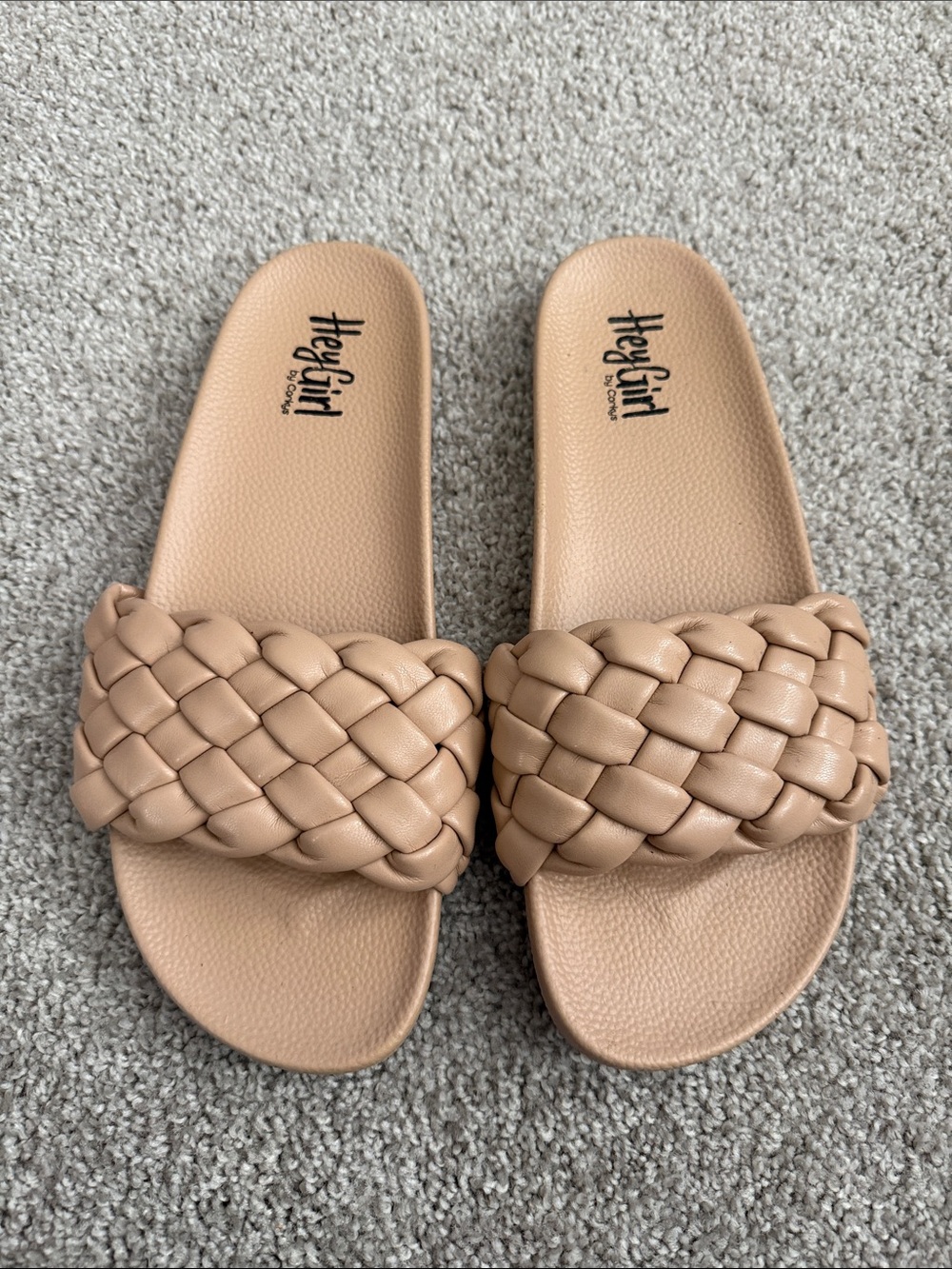 Hey Girl Braided Slide Sandals in Tan